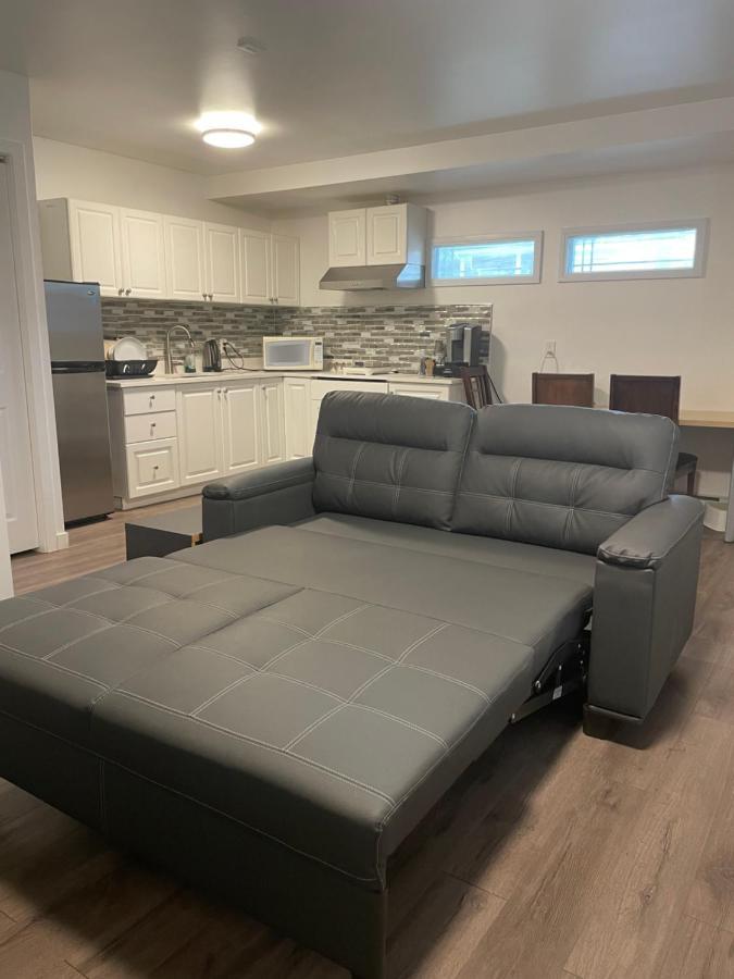 Отель Starting Point Family House Saanich Экстерьер фото